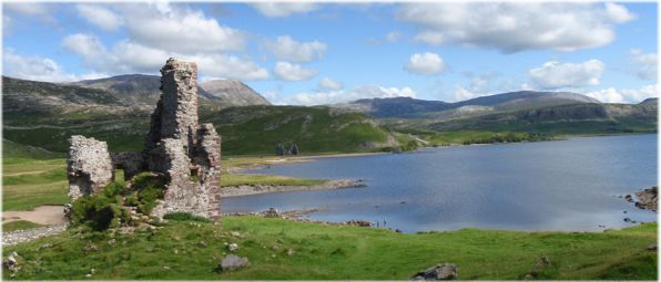 [Le rovine dell'Ardvrech Castle]