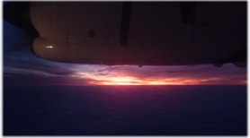 [L'alba vista dall'aereo che ci portava a Monaco]